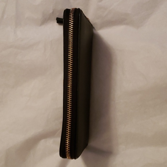 Tory Burch Robinson Continental Zip Around Wallet Black - Picture 8 of 10